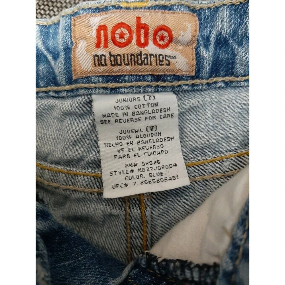 No Boundaries Junior's Size 7 Jean Short Shorts 2" Inseam - Picture 2 of 3
